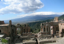 Taormina, prorogata fino al 30 giugno la mostra Gesti Scolpiti di Jago