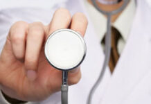 Medico non iscritto all’albo esercitava abusivamente la professione