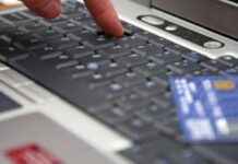 Codici: diventare consumatori consapevoli con la cultura digitale