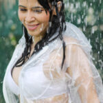 rozlyn-sizzles-in-rain-03