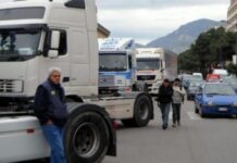 Carburanti non solo troppo cari, rischio esaurimento scorte e blocco trasporti navi, aerei e camion