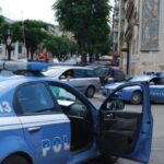 Investe donna che attraversa e scappa: caccia al pirata della strada