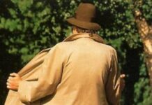 Compie atti osceni in pubblico e aggredisce i Carabinieri, arrestato 27enne