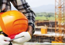 Fermare le attività nei cantieri edili durante le fasce orarie più calde, la richiesta dei sindacati