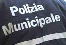 Alimenti senza tracciabilità e mal conservati, chiuso locale