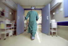 Agrigento, primo ferito da petardi: plastica ricostruttiva al volto