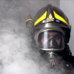 Accendono candele per pregare contro Coronavirus: divampa incendio