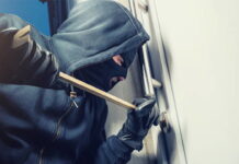 Furto in una villetta, ladri col bottino nonostante scatti l’allarme