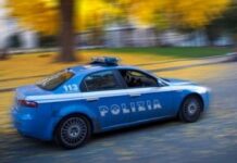 Tentano di portare via 150 mila euro da ufficio postale, due arresti