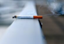 Sigarette più care dal 2026: quanto costerà fumare nei prossimi anni white cigarette stick on white wall