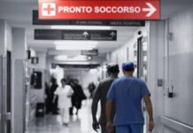 Litiga con il coinquilino per la cucina e lo colpisce con una padella, denunciato 25enne
