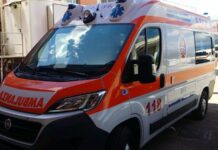 Incidente a Canicattì: auto medica si ribalta dopo scontro con utilitaria in via Amintore Fanfani