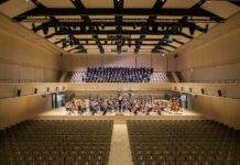 A Ribera nasce il Liceo Musicale e Coreutico group of people in theater