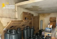 Scoperto deposito senza certificato, sequestrate 53 bombole di Gpl