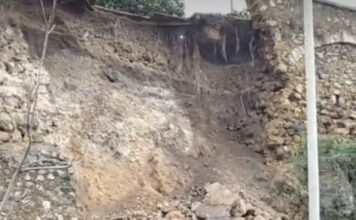 Naro, maltempo aggrava il dissesto idrogeologico: frana muro Villa Comunale, voragini in centro e Piazza Garibaldi ancora chiusa
