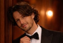 “Buenas Noches”. L’ultima anticipazione del tormentone estivo prima del rilascio ufficiale del 5 Aprile 2026