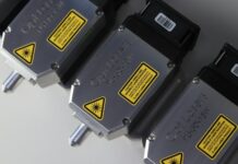 Congresso Europeo di Urologia, presentato dall’urologo siciliano Territo, il nuovo laser che rimuove i tumori al rene black and yellow electronic device