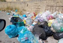 Canicattì, rifiuti abbandonati da giorni: discarica in via Pertini