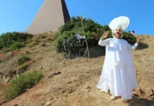 Rito della Luce 2026, migliaia di persone alla Piramide 38° Parallelo per celebrare “L’immensità dell’immenso”