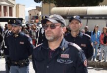 Agente della Polizia di Stato, libero dal servizio, salva la vita di una donna colta da emorragia all’arto inferiore