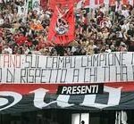 lo striscione che contesta Paolo Maldini